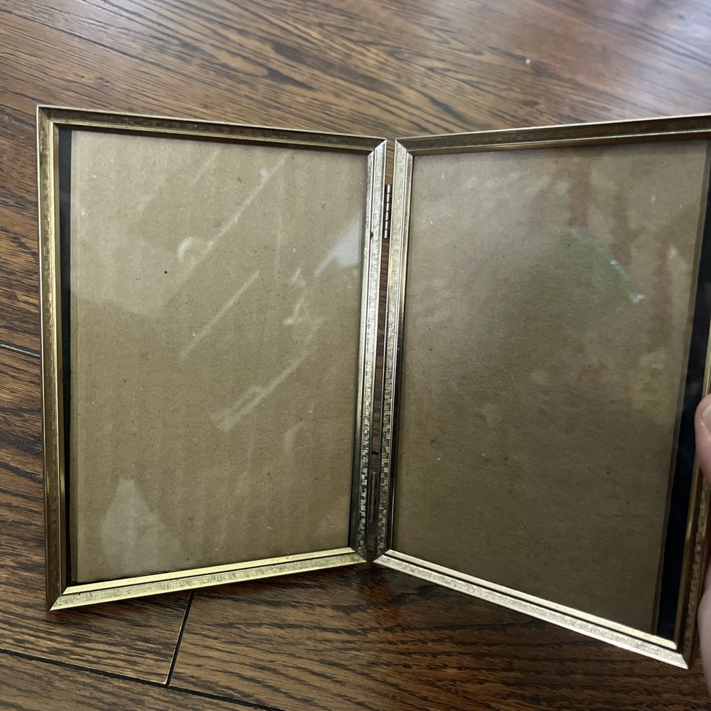 Vintage 5x7 Brass Gold Color Bifold Scroll Photo Picture Frame Double Hinged